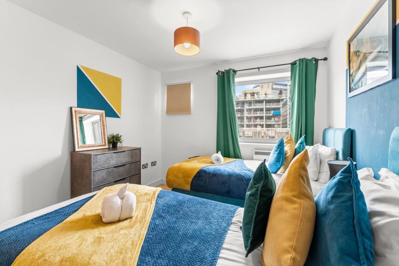 Enchanting Bristol Abode -Sleeps 6 With Balcony! Luaran gambar