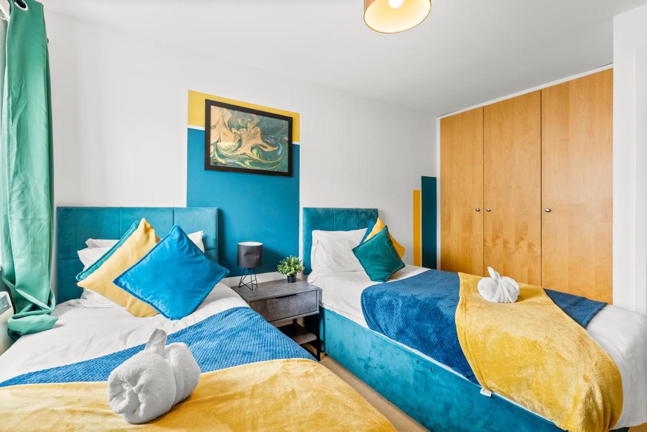 Enchanting Bristol Abode -Sleeps 6 With Balcony! Luaran gambar